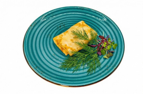 Блинчик с зеленым луком и яйцом